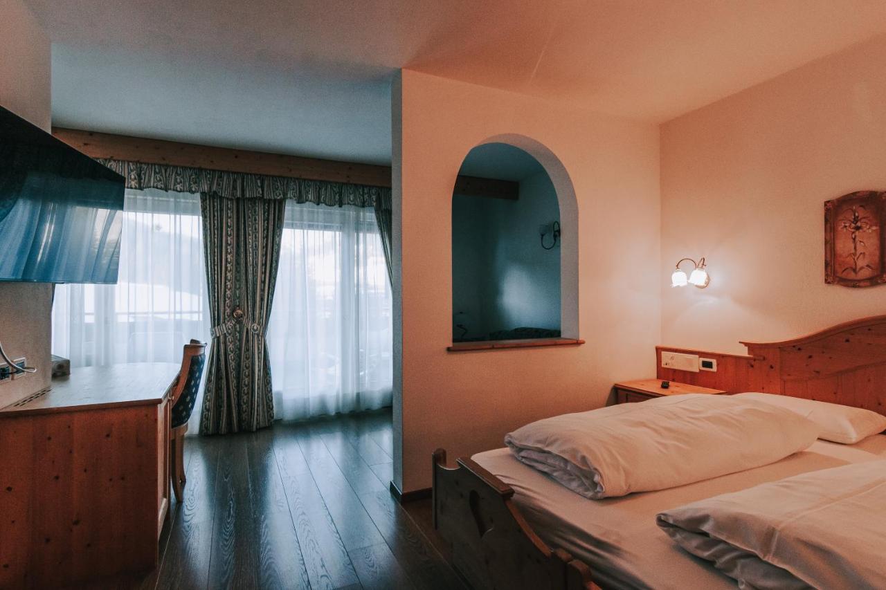 Hotel Planac Corvara In Badia Extérieur photo